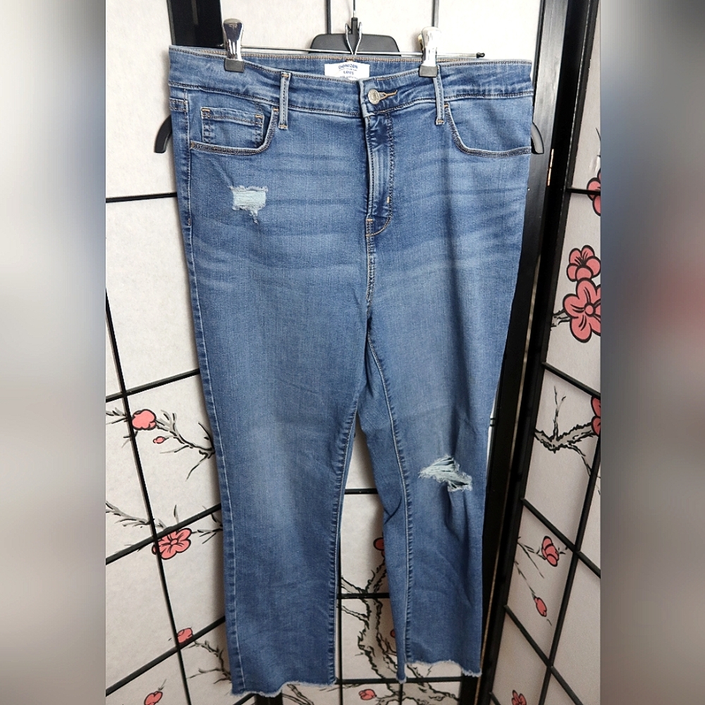 Denizen from Levi's Distresses Blue Ankle Cropped Jeans